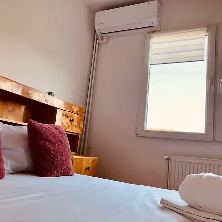 Joy Martir Miroslav 15 Апартаменты *